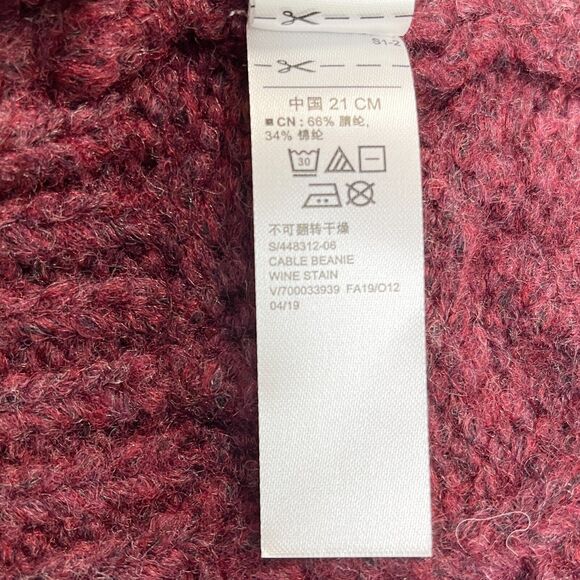 Old Navy Cabe Knit Beanie Hat Chunky Fall Winter Burgundy Cozy Winter Ski Snow - Picture 6 of 8